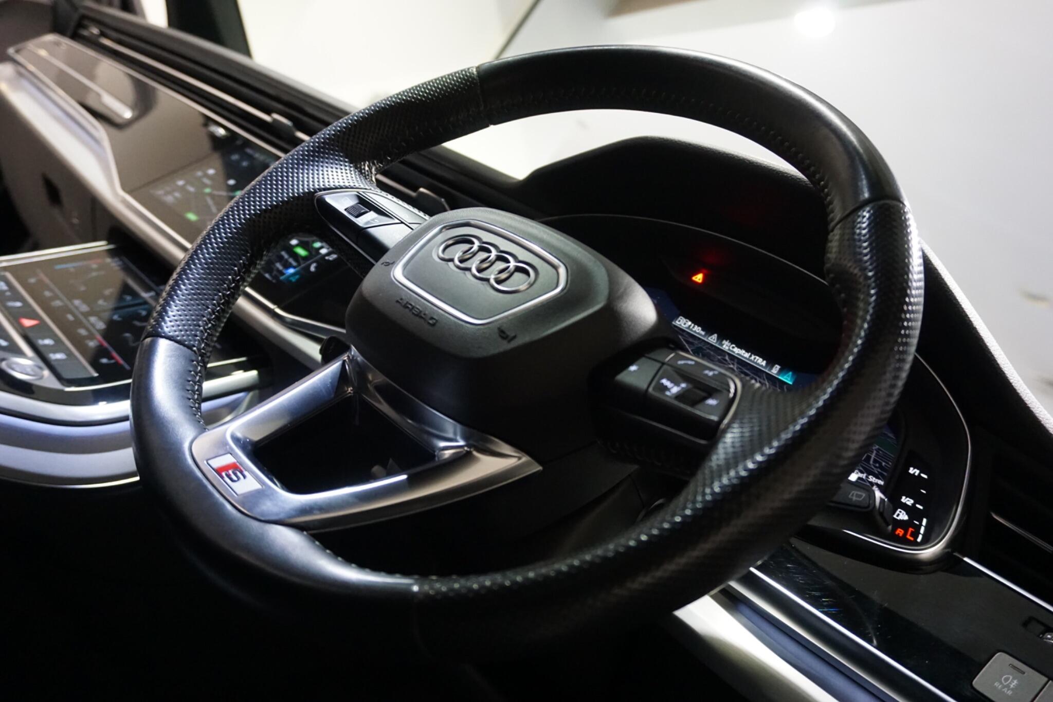 Audi Q7 3.0 TFSIe V6 55 S line SUV 5dr Petrol Plug-in Hybrid Tiptronic quattro Euro 6 (s/s) 17.9kWh (381 ps)